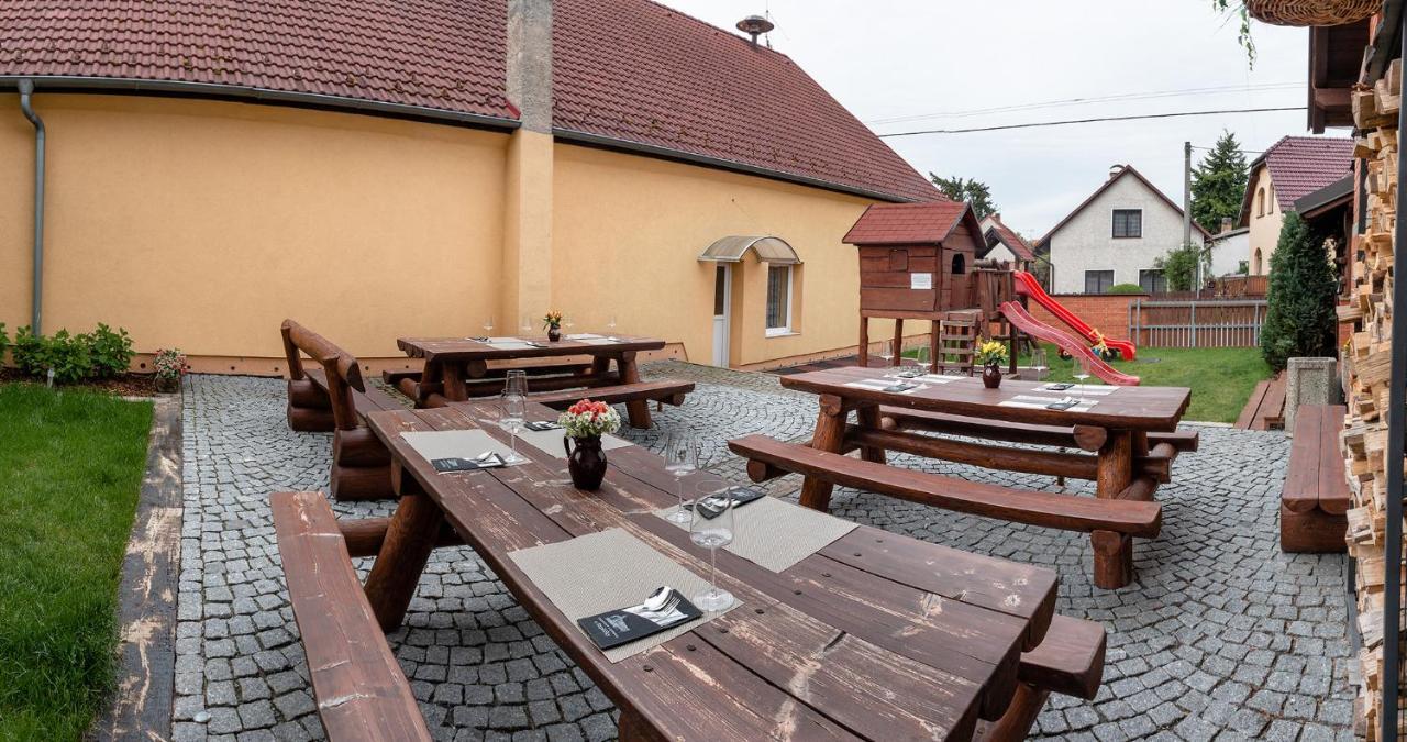 Penzion U Kaplicky Mala Hrastice Exterior foto